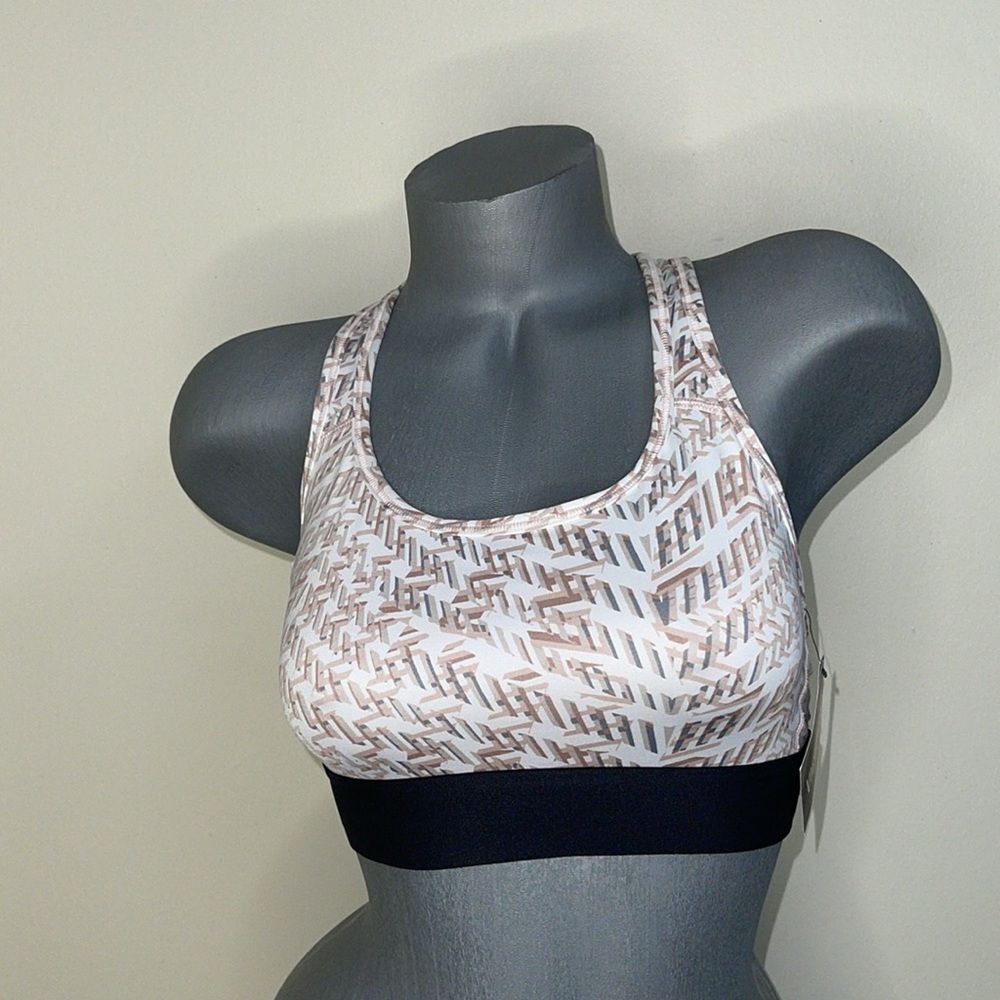 Victoria’s Secret Sport VSX The Player Racerback Bra Wire free Unlined.